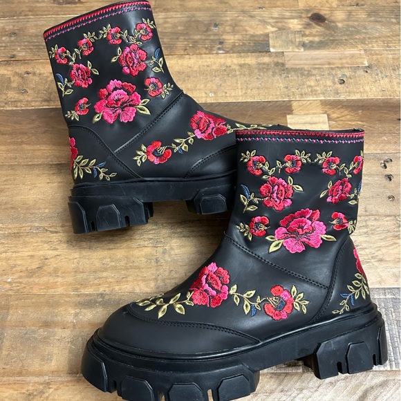 NWOT FARMRIO Boho Mid Boots - Picture 9 of 11